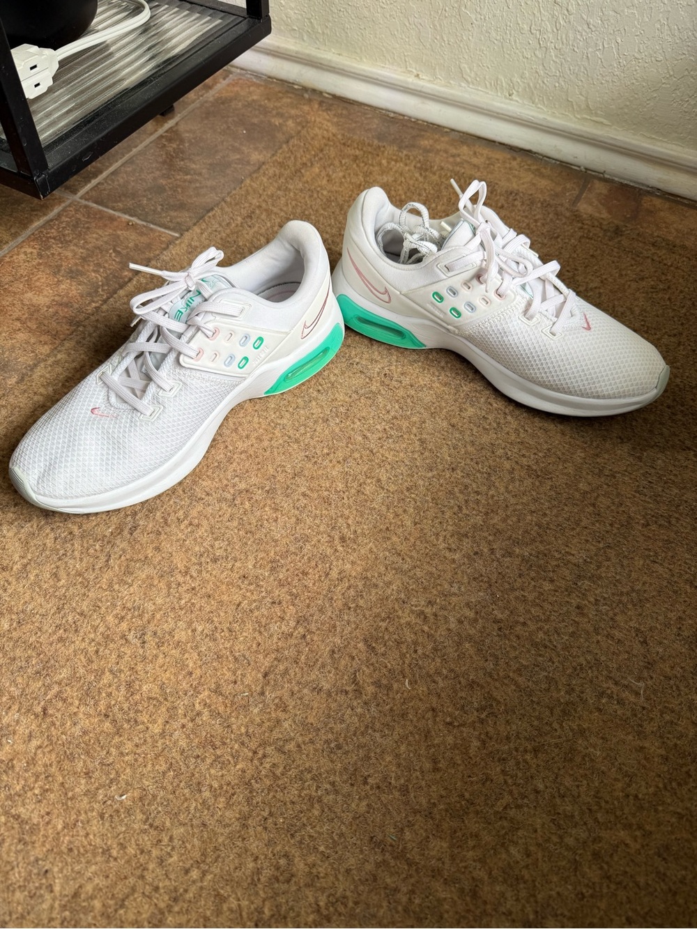 Nike Air Max Bella Training Shoes White/Pink Glaze Menta, Women’s Size 9 - Picture 9 of 10
